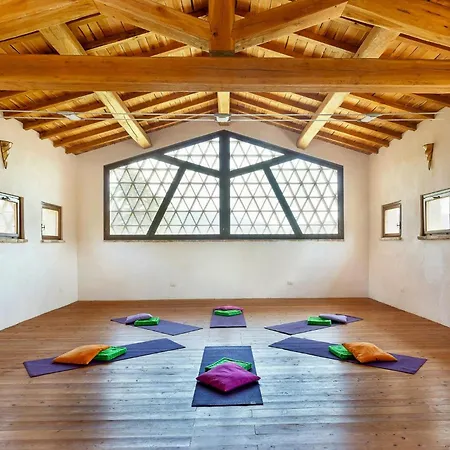 Late 1800s With Pool, View And Yoga *
